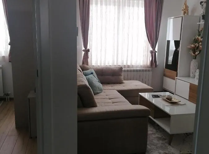 Ketigo Lux Κοπαόνικ